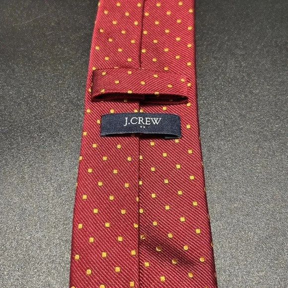 J. Crew Hockey Tie Men's 59" Long 2.5" Wide Red 100% Silk Yellow Polka Dot - Picture 4 of 6